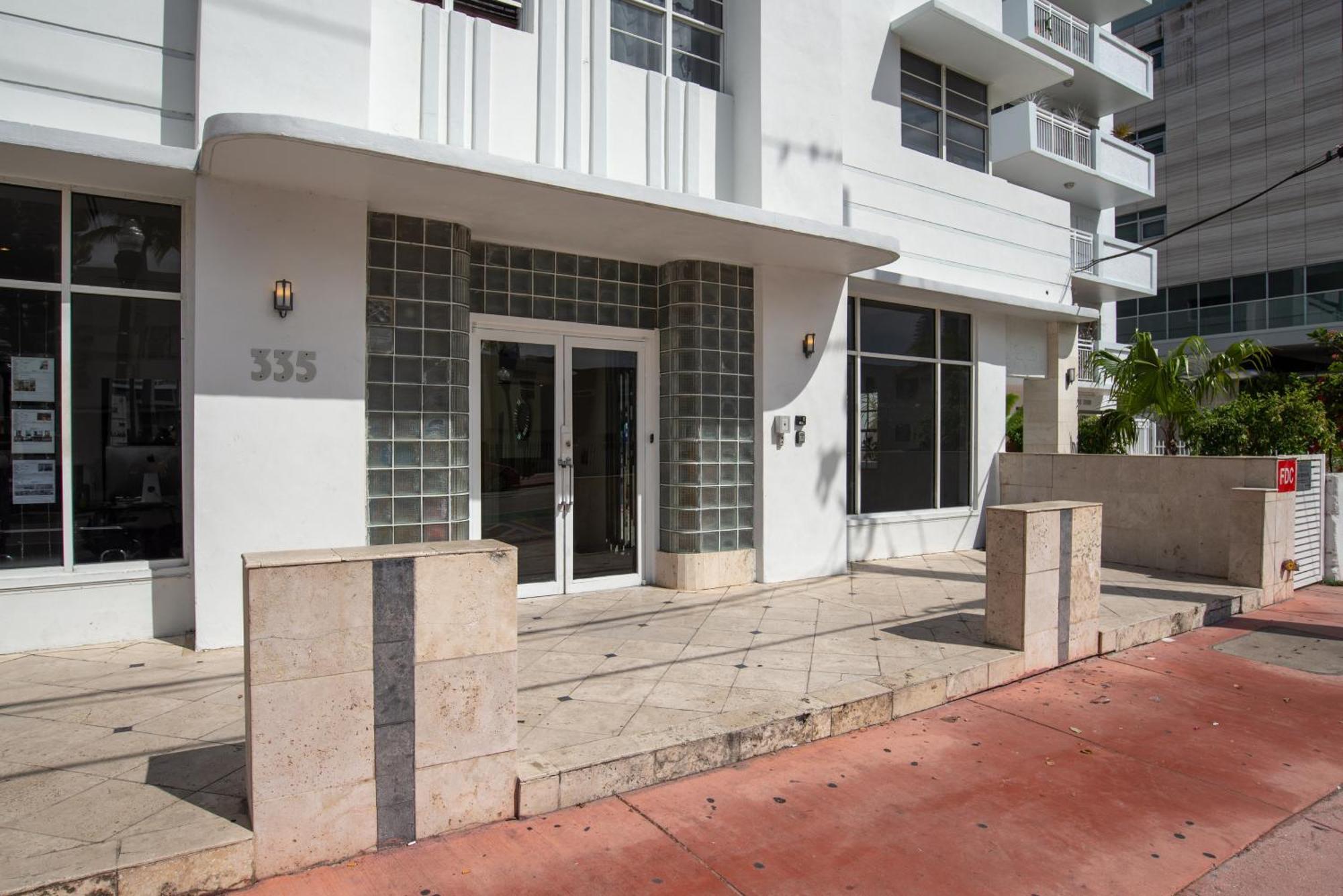 Ocean Drive Apartments - Miami Beach — Photos 3